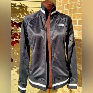 THE NORTH FACE sS jacket Very gently loved!